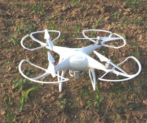 Drohne zur Schdlingsbekmpfung