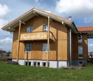 kologisches Holzhaus