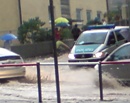 Sommergewitter sorgt fr Straenberschwemmungen