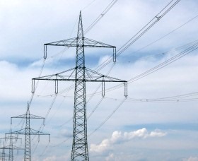 Strom-Netzentgelt steigt leicht
